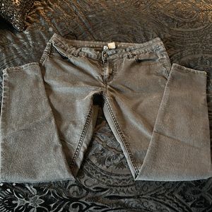 Bisou bisou light weight  stretch jean.